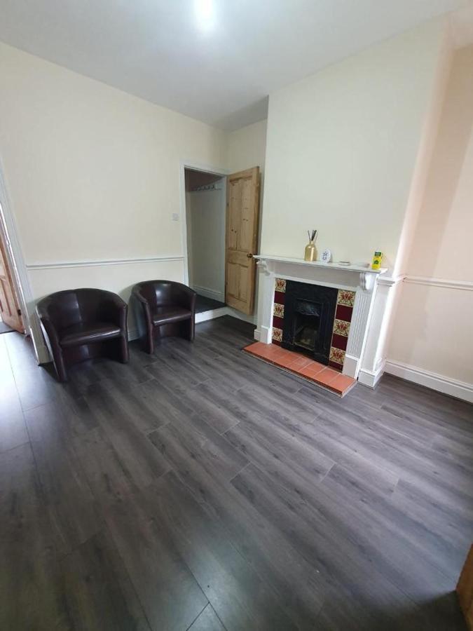 2 Bedroom House - Hopefield Road 莱切斯特 外观 照片
