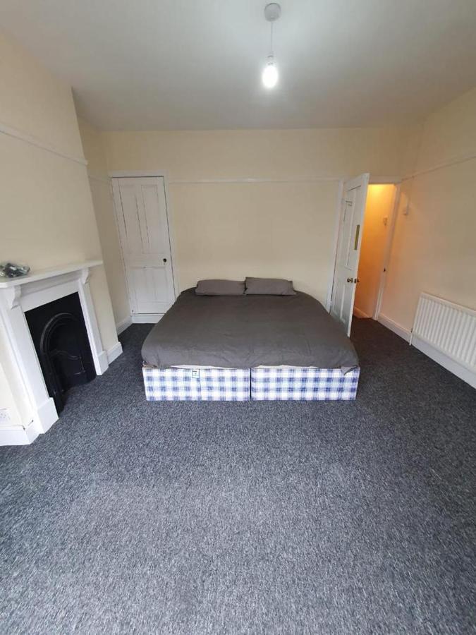 2 Bedroom House - Hopefield Road 莱切斯特 外观 照片